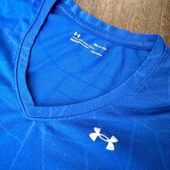 Under Armour Loose Tee Bundle - size small - Picture 3 of 7